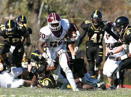 Thumbnail 2 in DeSmet Jesuit vs. Hazelwood Central (MSHSAA District Playoff) photogallery.