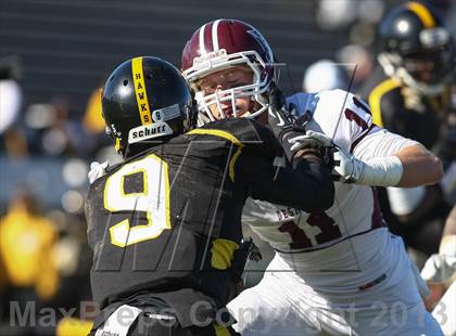 Thumbnail 3 in DeSmet Jesuit vs. Hazelwood Central (MSHSAA District Playoff) photogallery.