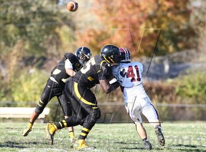 Thumbnail 1 in DeSmet Jesuit vs. Hazelwood Central (MSHSAA District Playoff) photogallery.