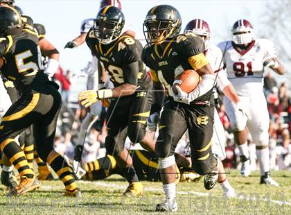 Thumbnail 3 in DeSmet Jesuit vs. Hazelwood Central (MSHSAA District Playoff) photogallery.