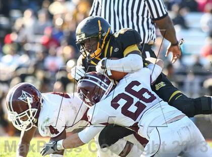 Thumbnail 2 in DeSmet Jesuit vs. Hazelwood Central (MSHSAA District Playoff) photogallery.