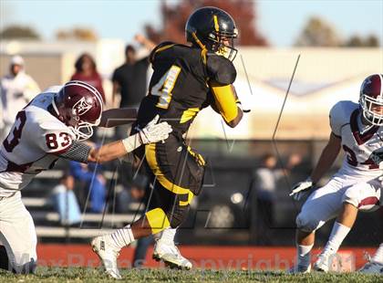 Thumbnail 1 in DeSmet Jesuit vs. Hazelwood Central (MSHSAA District Playoff) photogallery.