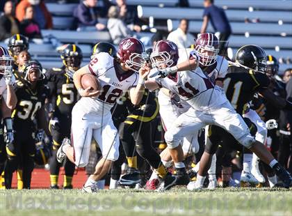 Thumbnail 2 in DeSmet Jesuit vs. Hazelwood Central (MSHSAA District Playoff) photogallery.