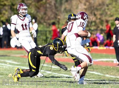 Thumbnail 2 in DeSmet Jesuit vs. Hazelwood Central (MSHSAA District Playoff) photogallery.