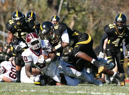 Thumbnail 1 in DeSmet Jesuit vs. Hazelwood Central (MSHSAA District Playoff) photogallery.