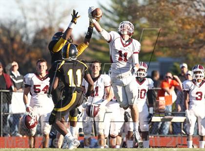 Thumbnail 3 in DeSmet Jesuit vs. Hazelwood Central (MSHSAA District Playoff) photogallery.