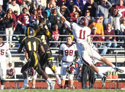 Thumbnail 3 in DeSmet Jesuit vs. Hazelwood Central (MSHSAA District Playoff) photogallery.