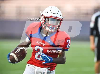 Thumbnail 1 in Waco @ Midway photogallery.