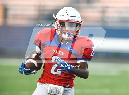 Thumbnail 3 in Waco @ Midway photogallery.