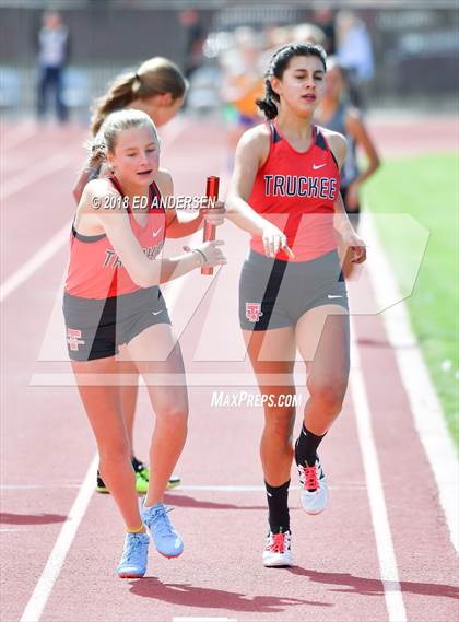 Thumbnail 2 in NIAA Northern League Track & Field Championships 1A, 2A, 3A (Girls 3200m Relay) photogallery.