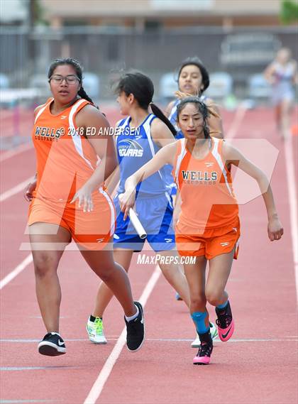 Thumbnail 3 in NIAA Northern League Track & Field Championships 1A, 2A, 3A (Girls 3200m Relay) photogallery.