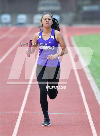 Thumbnail 2 in NIAA Northern League Track & Field Championships 1A, 2A, 3A (Girls 3200m Relay) photogallery.