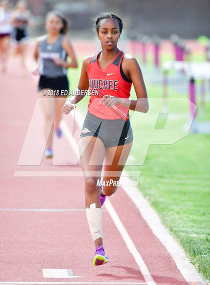 Thumbnail 3 in NIAA Northern League Track & Field Championships 1A, 2A, 3A (Girls 3200m Relay) photogallery.