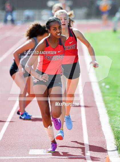 Thumbnail 3 in NIAA Northern League Track & Field Championships 1A, 2A, 3A (Girls 3200m Relay) photogallery.