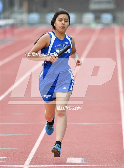 Thumbnail 3 in NIAA Northern League Track & Field Championships 1A, 2A, 3A (Girls 3200m Relay) photogallery.