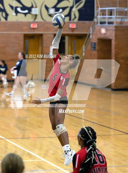 Thumbnail 1 in Grand Blanc vs. Grosse Pointe South (GPS Quad) photogallery.