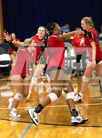 Thumbnail 1 in Grand Blanc vs. Grosse Pointe South (GPS Quad) photogallery.