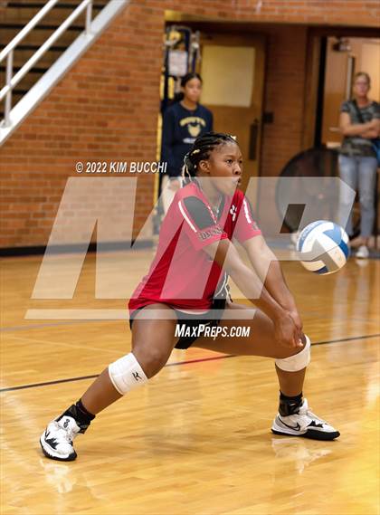 Thumbnail 3 in Grand Blanc vs. Grosse Pointe South (GPS Quad) photogallery.