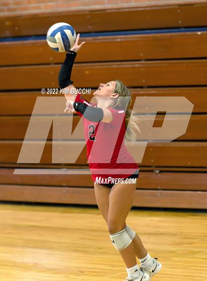 Thumbnail 2 in Grand Blanc vs. Grosse Pointe South (GPS Quad) photogallery.