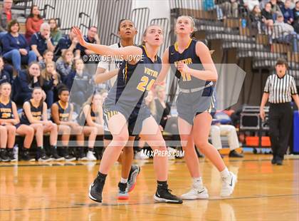 Thumbnail 2 in Bishop Kearney vs. Victor (Section V Class AA Semifinals) photogallery.