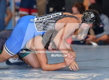 Thumbnail 2 in Viking Invitational photogallery.