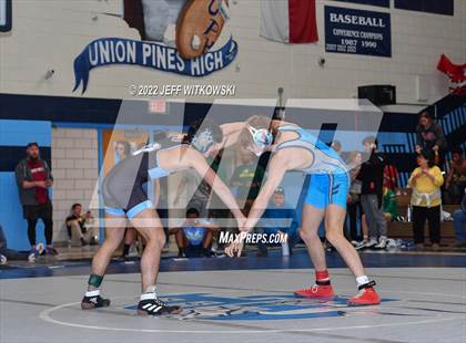Thumbnail 2 in Viking Invitational photogallery.