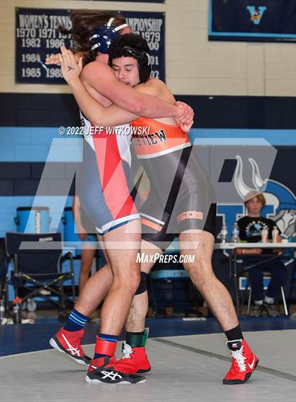 Thumbnail 3 in Viking Invitational photogallery.