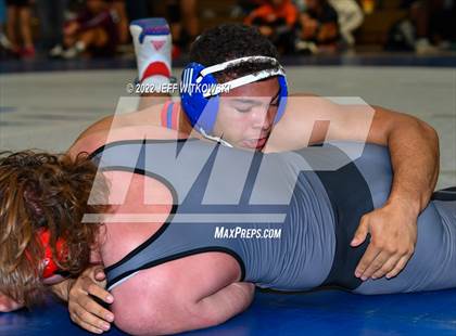 Thumbnail 3 in Viking Invitational photogallery.