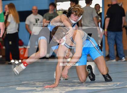 Thumbnail 3 in Viking Invitational photogallery.