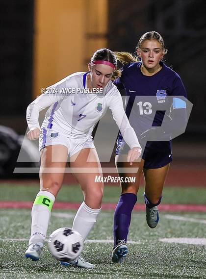 Thumbnail 1 in Mountain View @ Gig Harbor (WIAA 3A Section Playoffs) photogallery.