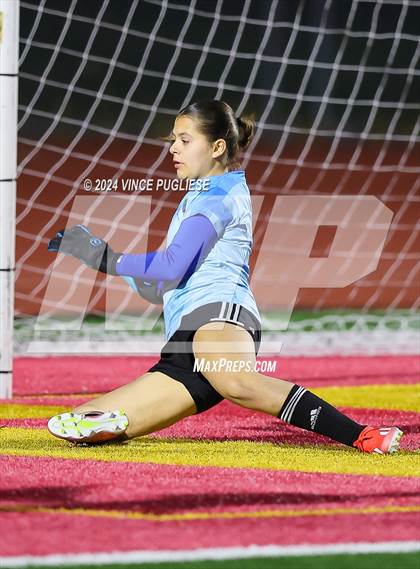 Thumbnail 3 in Mountain View @ Gig Harbor (WIAA 3A Section Playoffs) photogallery.