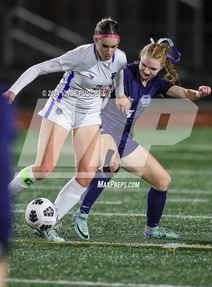 Thumbnail 1 in Mountain View @ Gig Harbor (WIAA 3A Section Playoffs) photogallery.