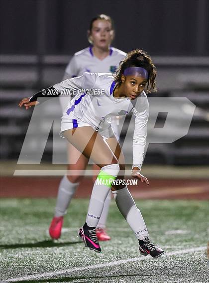 Thumbnail 2 in Mountain View @ Gig Harbor (WIAA 3A Section Playoffs) photogallery.