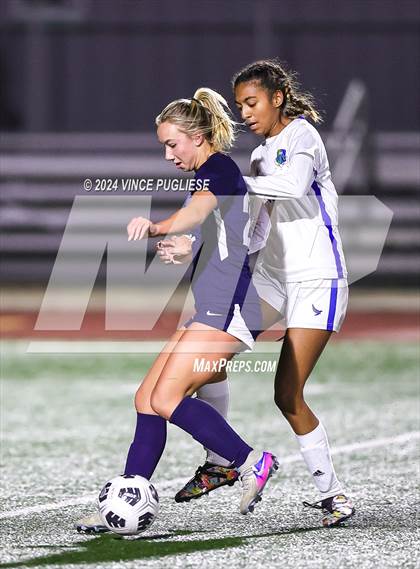 Thumbnail 2 in Mountain View @ Gig Harbor (WIAA 3A Section Playoffs) photogallery.