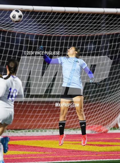 Thumbnail 2 in Mountain View @ Gig Harbor (WIAA 3A Section Playoffs) photogallery.