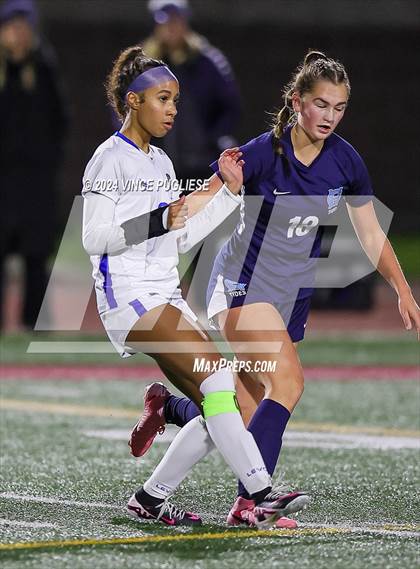 Thumbnail 1 in Mountain View @ Gig Harbor (WIAA 3A Section Playoffs) photogallery.