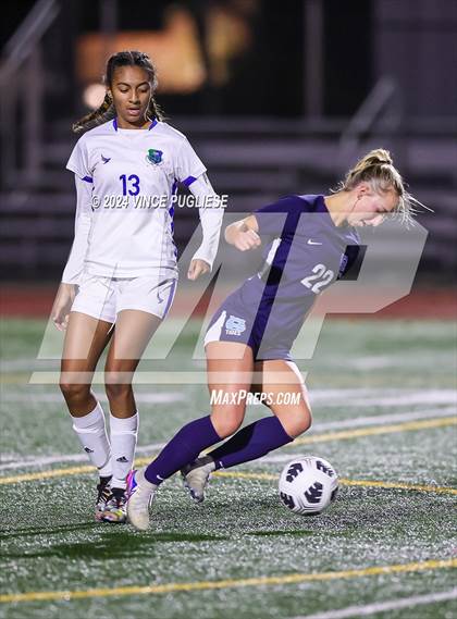 Thumbnail 1 in Mountain View @ Gig Harbor (WIAA 3A Section Playoffs) photogallery.