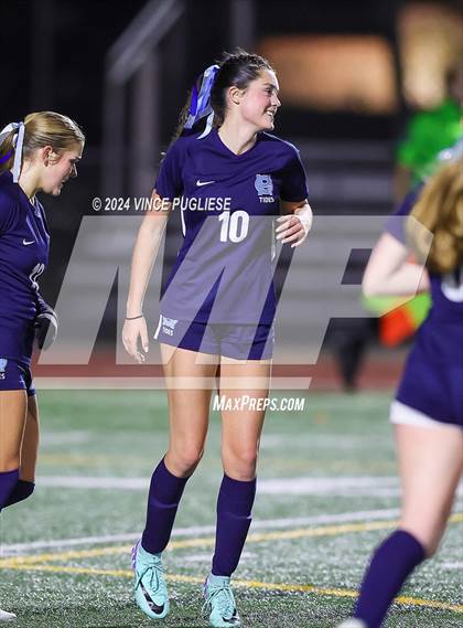 Thumbnail 2 in Mountain View @ Gig Harbor (WIAA 3A Section Playoffs) photogallery.