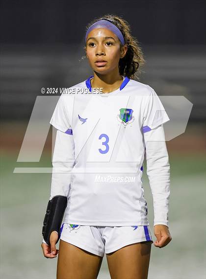 Thumbnail 2 in Mountain View @ Gig Harbor (WIAA 3A Section Playoffs) photogallery.