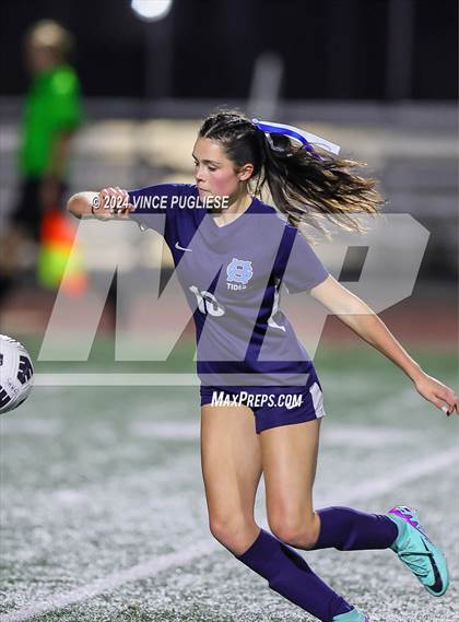 Thumbnail 2 in Mountain View @ Gig Harbor (WIAA 3A Section Playoffs) photogallery.