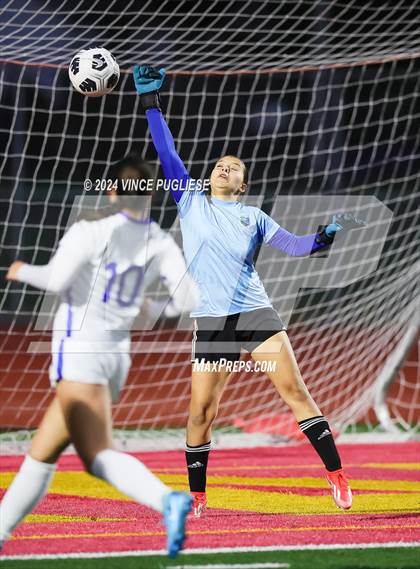 Thumbnail 3 in Mountain View @ Gig Harbor (WIAA 3A Section Playoffs) photogallery.