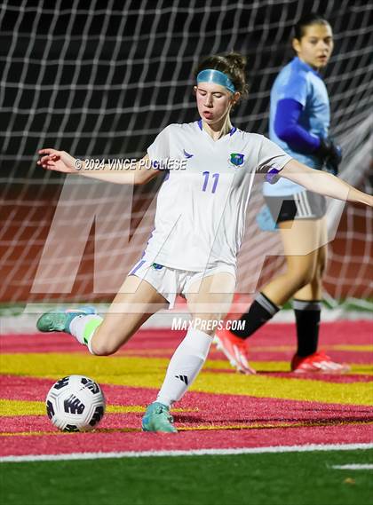 Thumbnail 2 in Mountain View @ Gig Harbor (WIAA 3A Section Playoffs) photogallery.