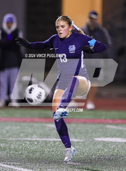 Thumbnail 3 in Mountain View @ Gig Harbor (WIAA 3A Section Playoffs) photogallery.