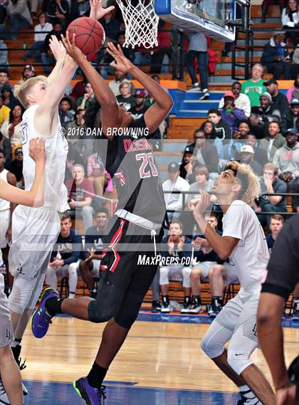 Thumbnail 2 in Oldsmar Christian vs. La Lumiere (Chick-Fil-A Classic) photogallery.