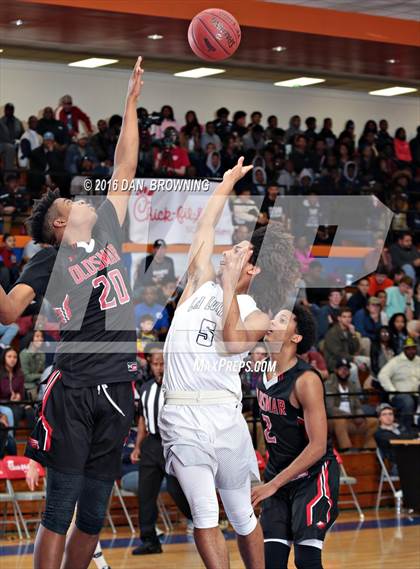 Thumbnail 2 in Oldsmar Christian vs. La Lumiere (Chick-Fil-A Classic) photogallery.