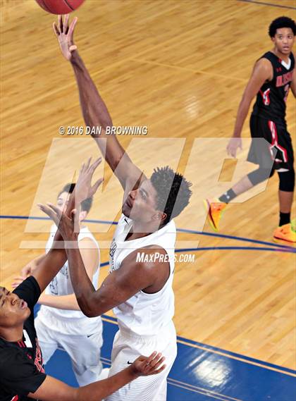 Thumbnail 1 in Oldsmar Christian vs. La Lumiere (Chick-Fil-A Classic) photogallery.