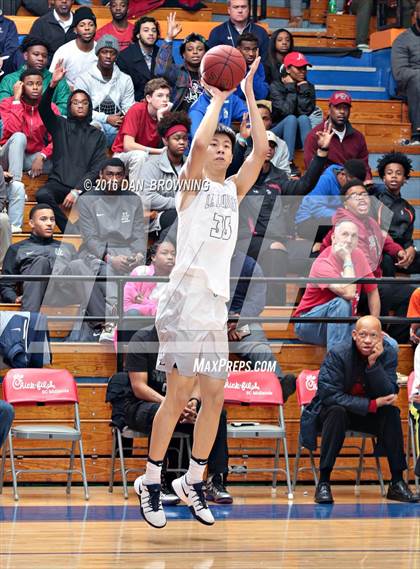 Thumbnail 3 in Oldsmar Christian vs. La Lumiere (Chick-Fil-A Classic) photogallery.