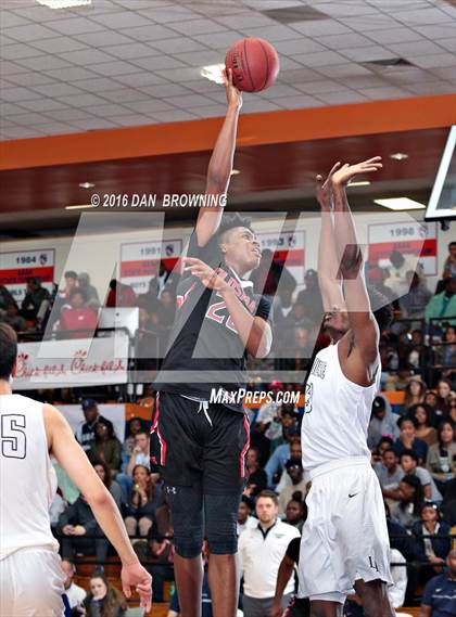 Thumbnail 1 in Oldsmar Christian vs. La Lumiere (Chick-Fil-A Classic) photogallery.