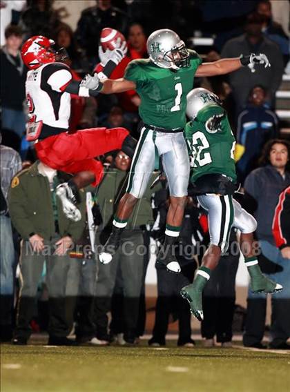 Thumbnail 2 in North Shore vs. Hightower (Texas 5A D1 Area Playoff) photogallery.