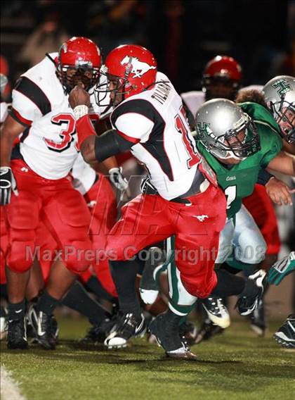 Thumbnail 3 in North Shore vs. Hightower (Texas 5A D1 Area Playoff) photogallery.